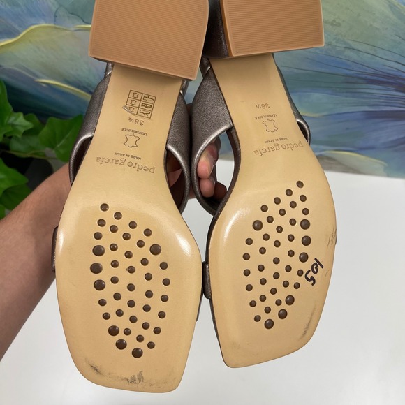 Pedro Garcia Isela Metallic Taupe Block Heel Sandals Size 38.5 / US 8.5 - Picture 10 of 15